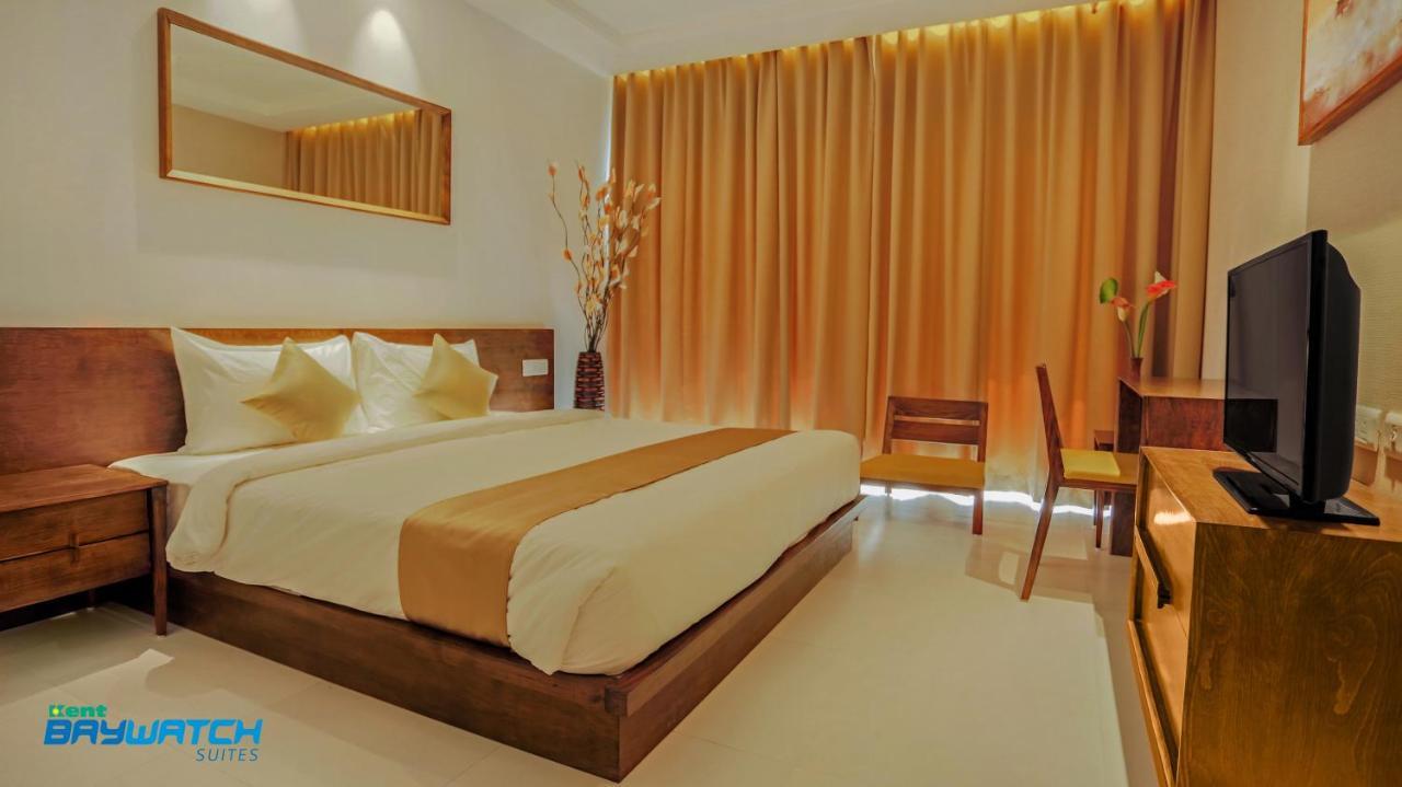 Kent Baywatch Suites Kochi Bagian luar foto