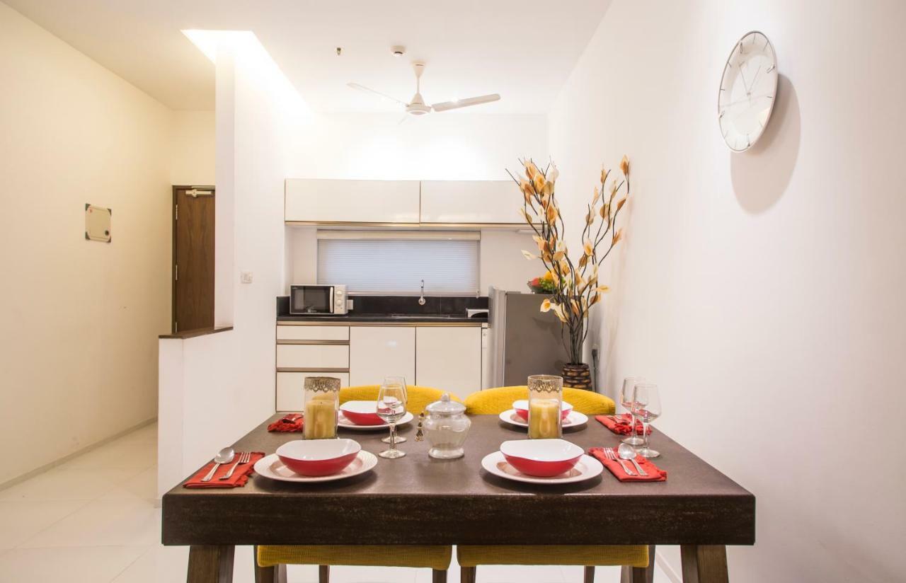 Kent Baywatch Suites Kochi Bagian luar foto